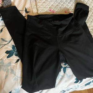 Old Navy active leggings, size medium
